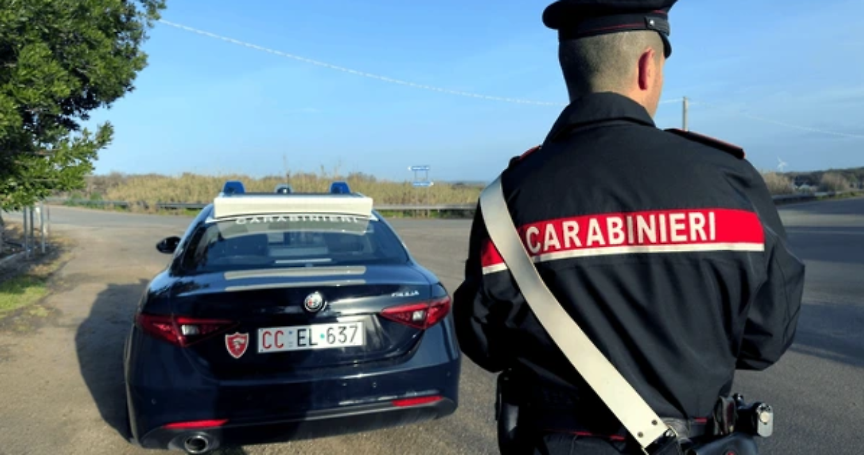 Odore di bruciato ad Asti: i carabinieri scoprono 4.060 kg di rame in cortile