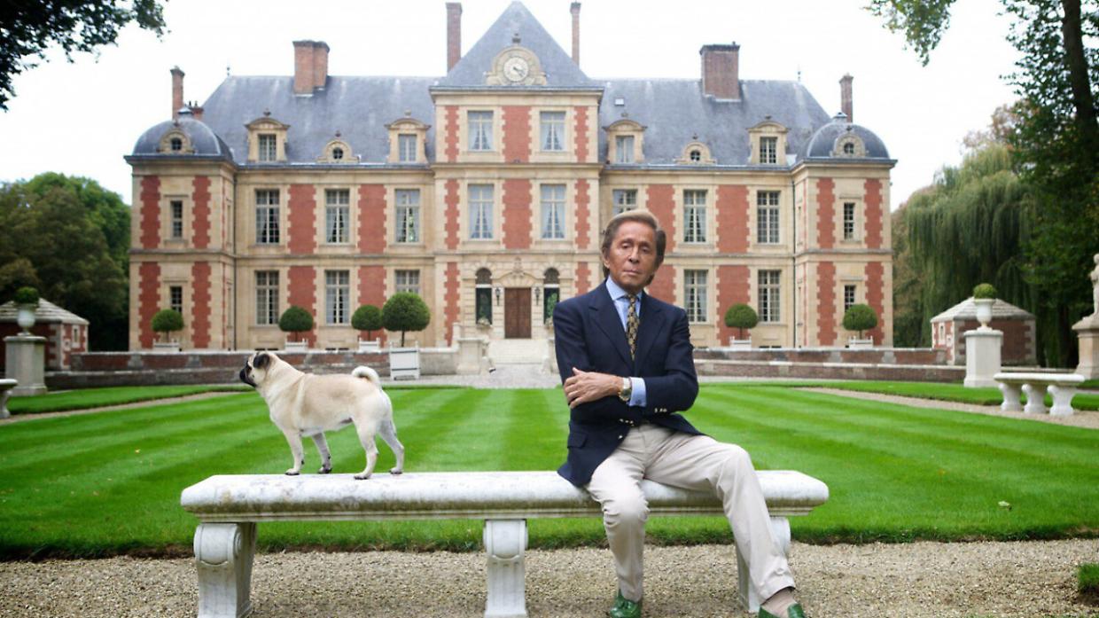 Valentino, l&rsquo;ultimo imperatore della moda e il suo castello a Wideville