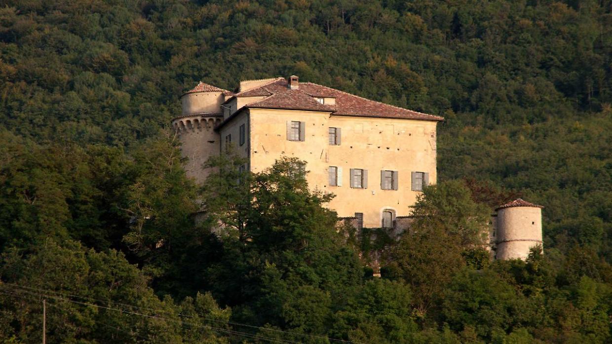 C&rsquo;&egrave; un castello medievale nascosto vicino Alessandria (e quasi nessuno lo conosce)