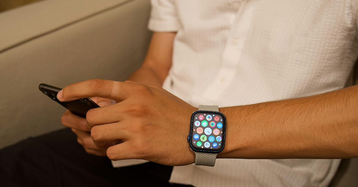 Smartwatch del futuro: l&rsquo;intelligenza artificiale ora legge lo stress in tempo reale