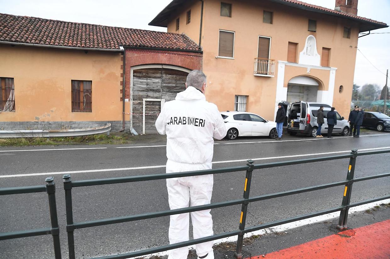 Caselle, donna aggredita in casa nel cuore della notte: &egrave; in fin di vita