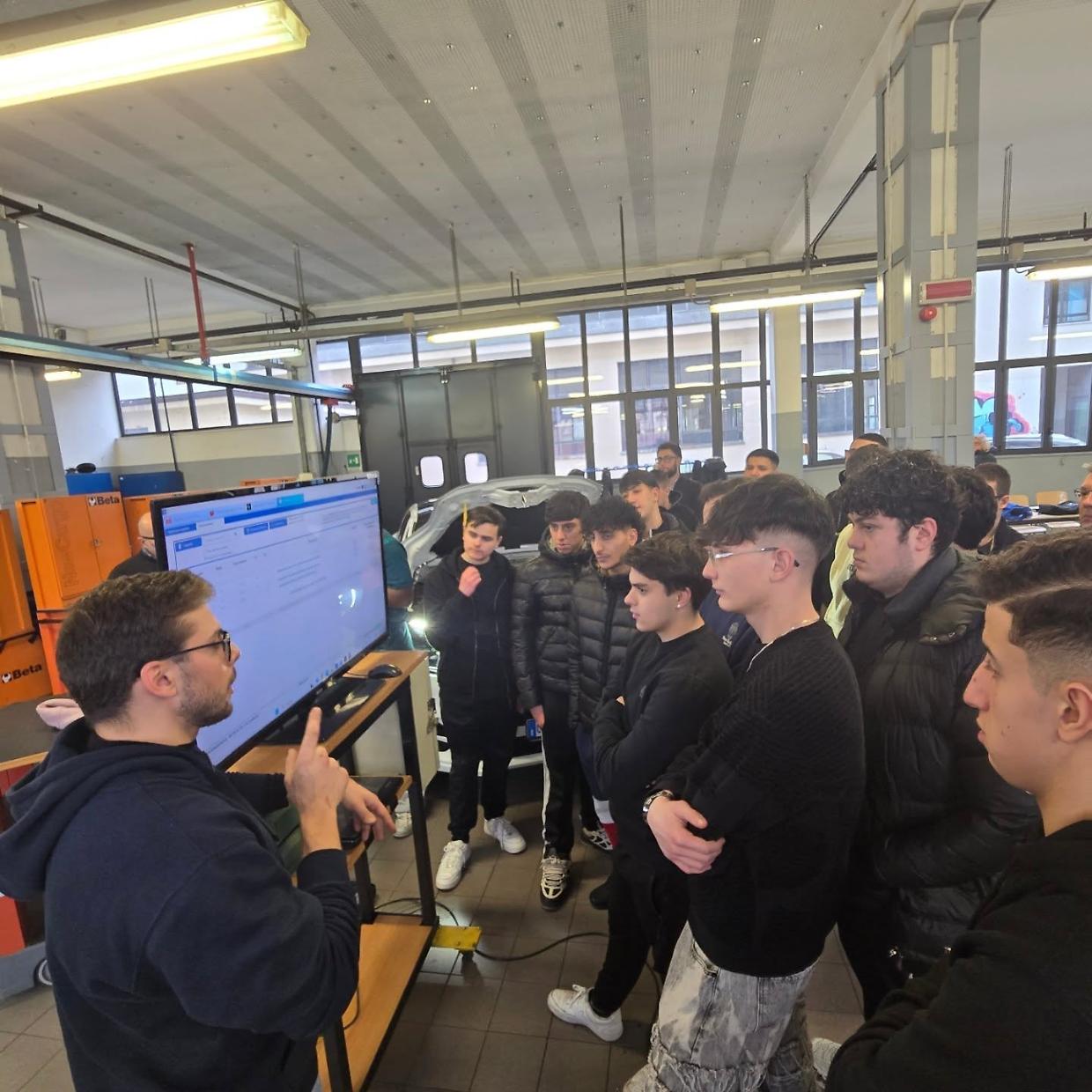 Torino, sopralluogo della Circoscrizione 6 all&rsquo;Istituto Birago di corso Novara