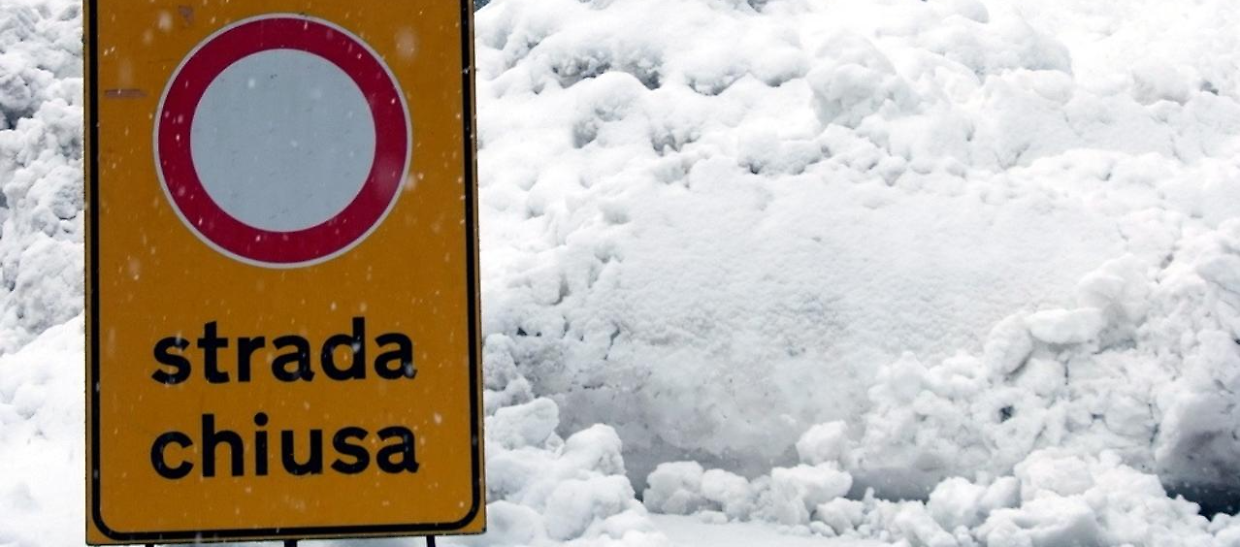 Neve in arrivo, strada chiusa: stop alla statale 21 verso il Colle della Maddalena