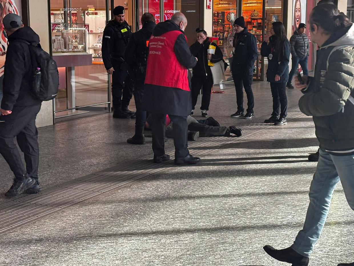 Donna con un coltello, panico a Porta Nuova