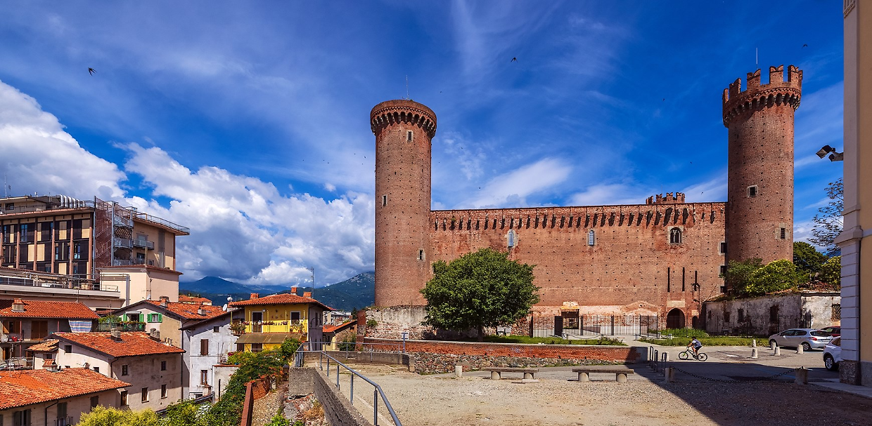 Il Carnevale visto dalle mura: il Castello di Ivrea apre gratis e racconta la citt&agrave; dall&rsquo;alto
