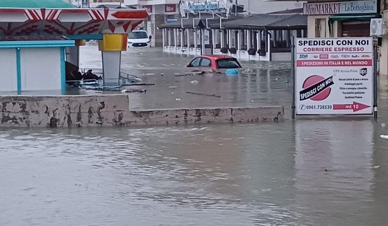 Ciclone Harry, scatta l&rsquo;emergenza nazionale: 100 milioni dal governo per il Sud