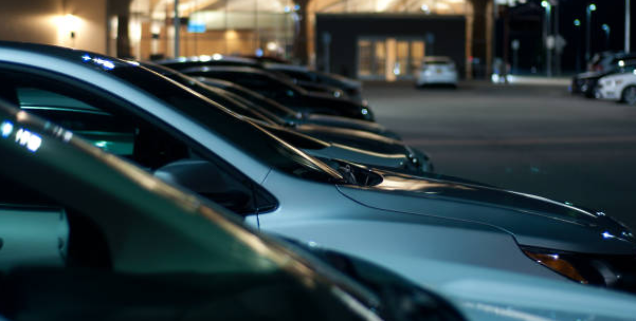 Oulx, la notte dei furti: auto forzate e una Panda rubata, ritrovata incidentata