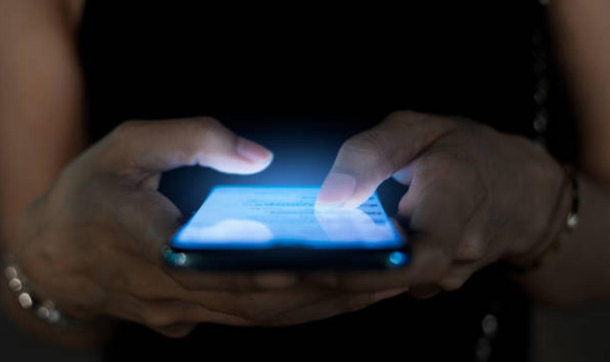 Dal &ldquo;pagamento non autorizzato&rdquo; al bonifico istantaneo: cos&igrave; le truffe digitali aggirano la prudenza