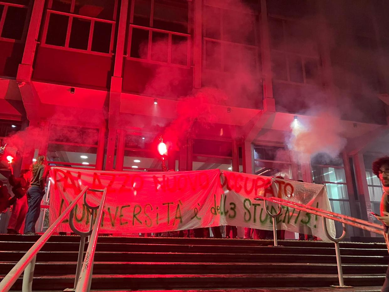 Palazzo Nuovo occupato: "La rettrice chiude, noi apriamo"