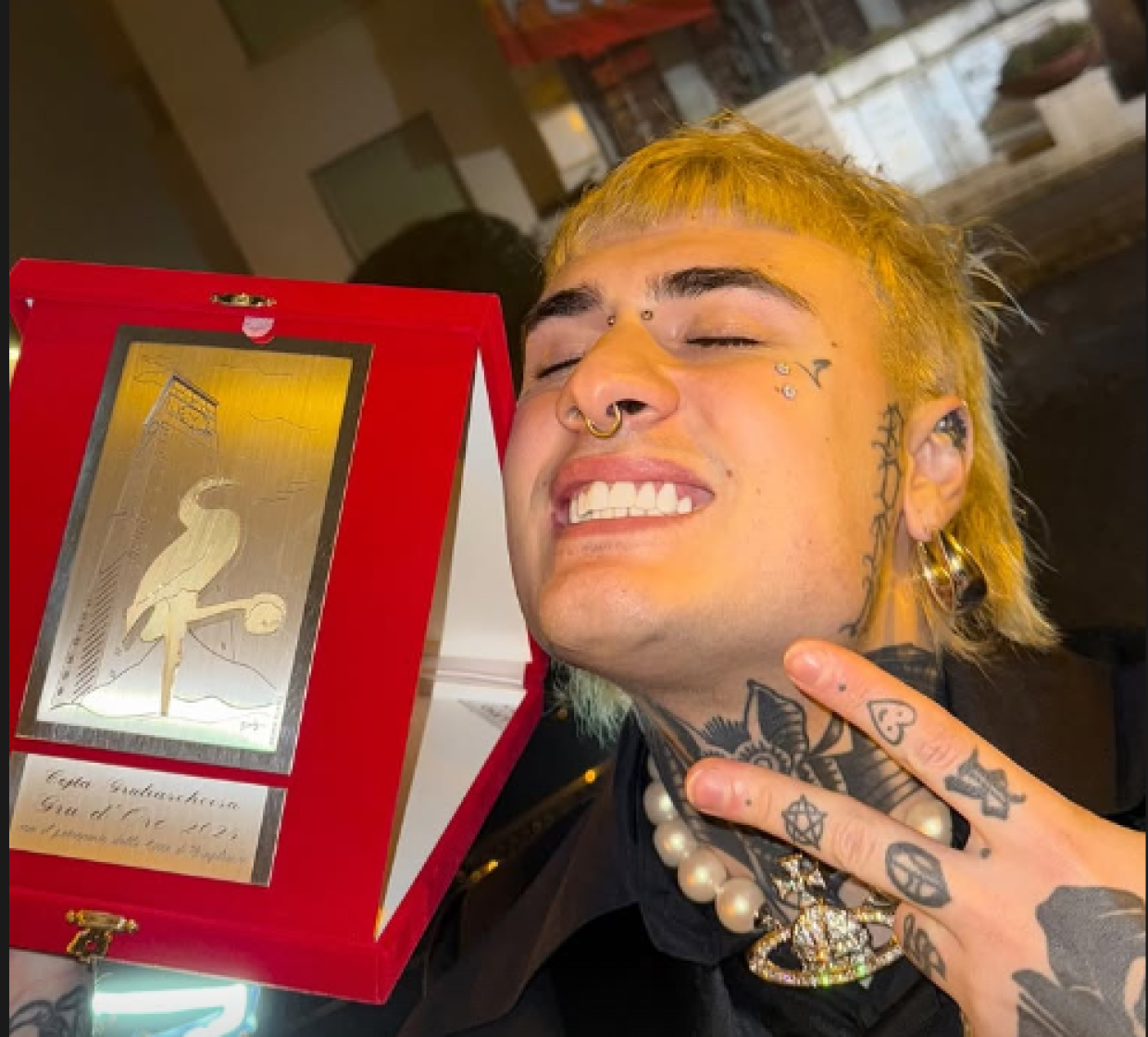 E' lui il cittadino dell'anno: Rosa Chemical "colpisce" ancora