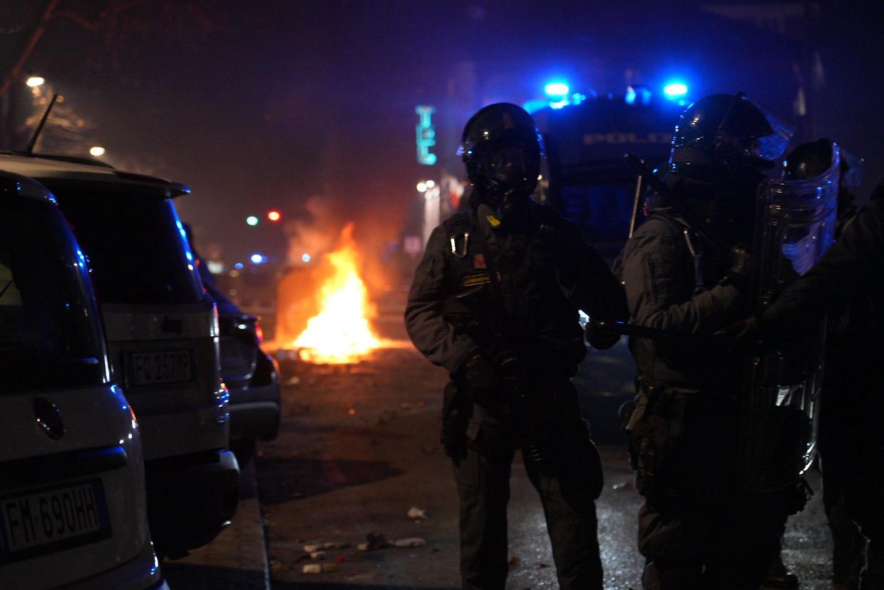 Askatasuna, Zangrillo: &ldquo;Vergognosa pratica fascista dello scontro&rdquo;