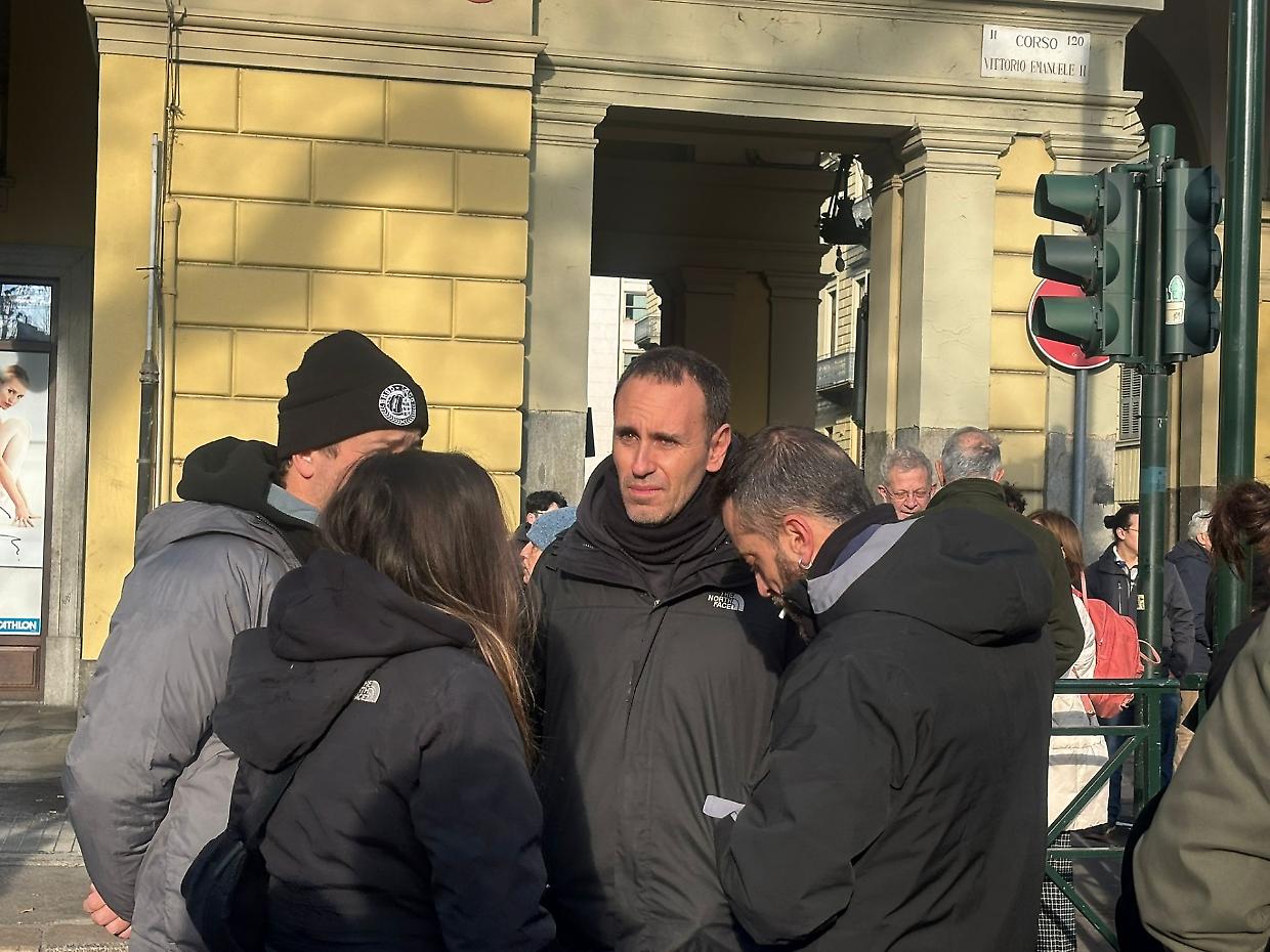 Corteo Aska, migliaia tra le strade della citt&agrave;, tra loro anche Zerocalcare