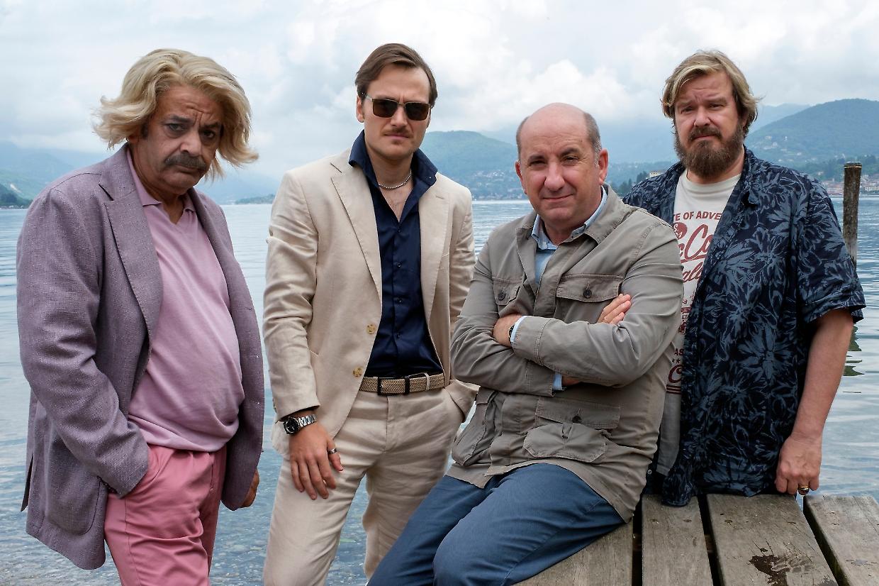 Antonio Albanese presenta "Lavoreremo da grandi" a Omegna e Torino