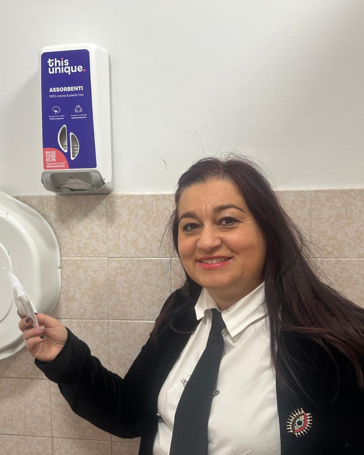 Assorbenti gratuiti nelle scuole medie di Pinerolo