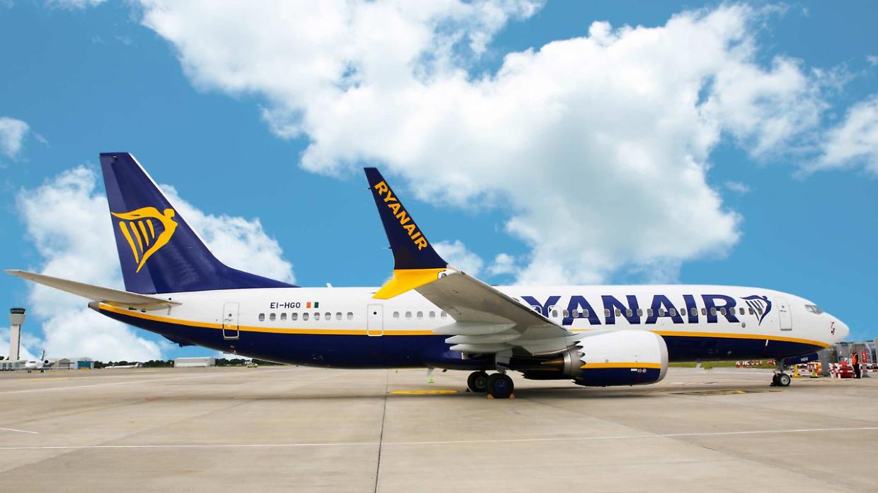 Ryanair rilancia Cuneo: voli diretti per Cagliari e Palermo nell&rsquo;estate 2026