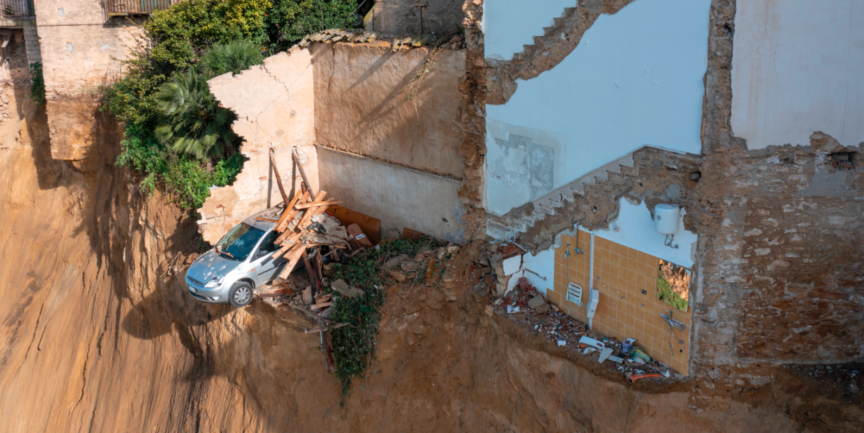 Niscemi sotto la frana: lavori urgenti del Muos ignorati dalla Regione