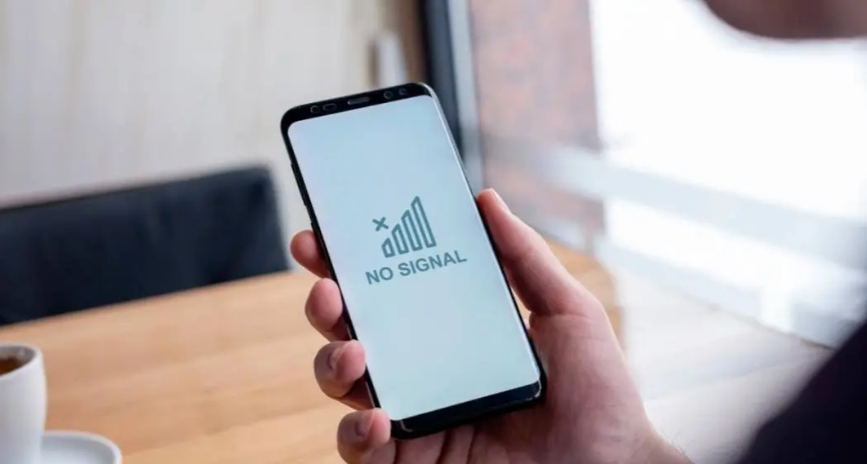 Rivarolo Canavese nel silenzio digitale: un ripetitore in avaria spegne voci e servizi