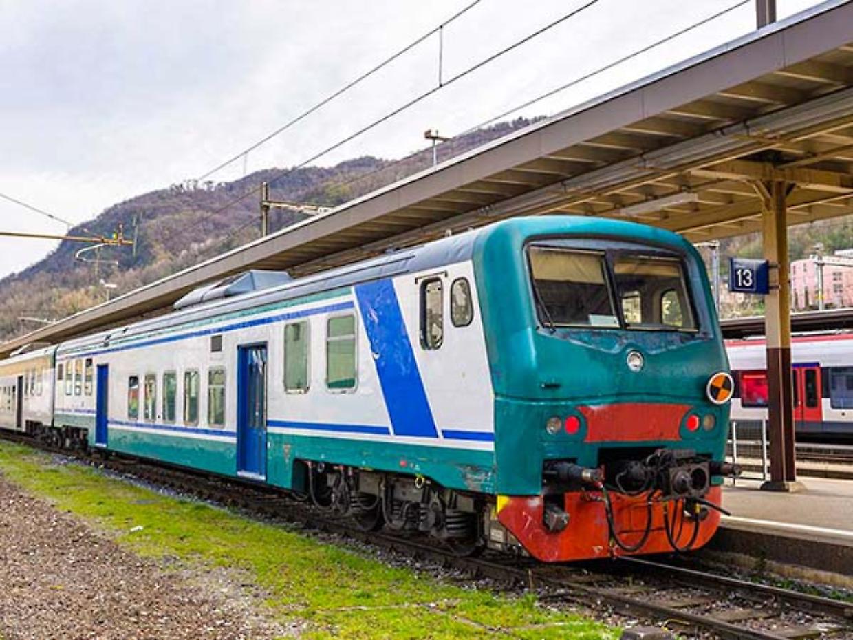 Quattro week-end senza treni tra Novara e Arona per lavori sulla linea