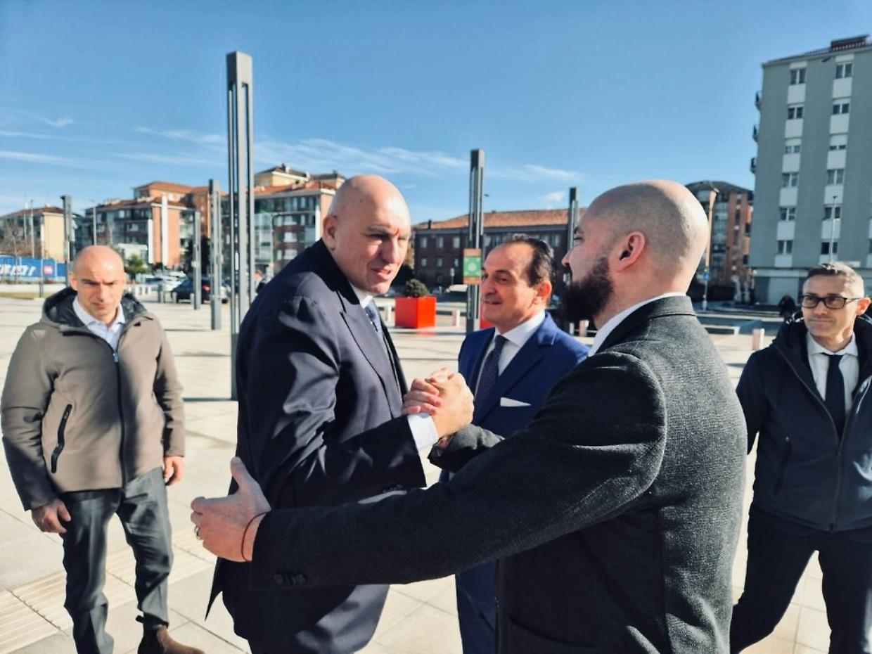 Crosetto al Grattacielo della Regione: un'ora di scuola di politica con Cirio e Marrone