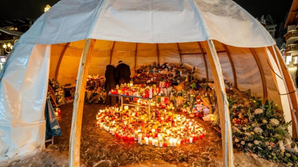 Incendio a Crans-Montana: danneggiato il memoriale delle vittime del Constellation