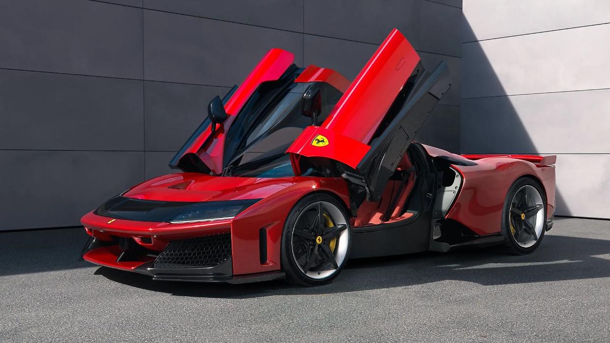 Ferrari sorprende il mercato e vola a Piazza Affari: titolo in rialzo fino al 10%