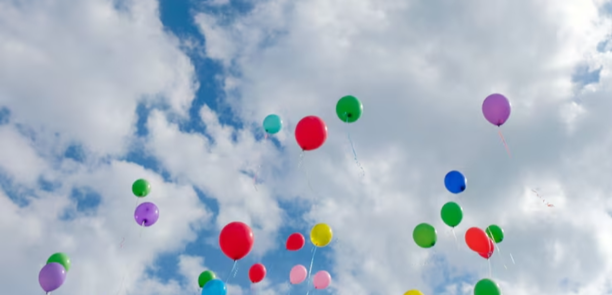 ivrea accende il suo gioved&igrave; grasso: riti antichi, ritorno al vescovado e otto band in piazza