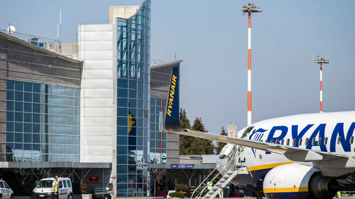 Ryanair punta ancora su Cuneo, per l'estate 2026 confermate Palermo e Cagliari