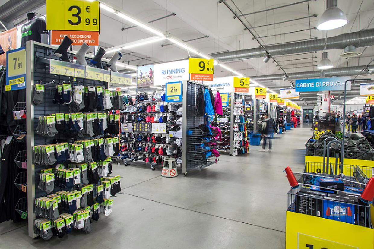 Decathlon abbandona Borgo Filadelfia, serrande gi&ugrave; il 31 marzo