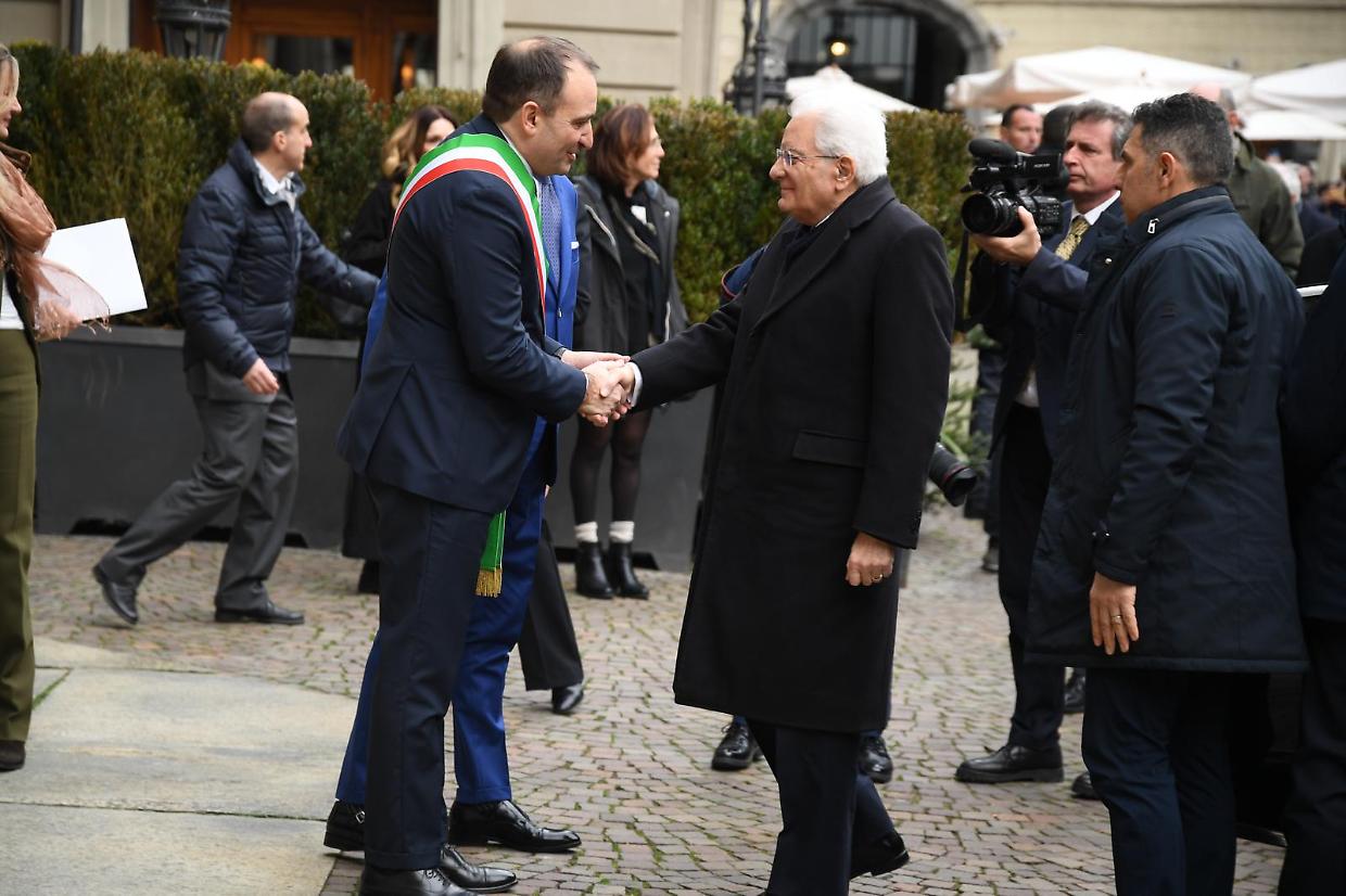 L'arrivo del presidente Mattarella al Teatro Carignano