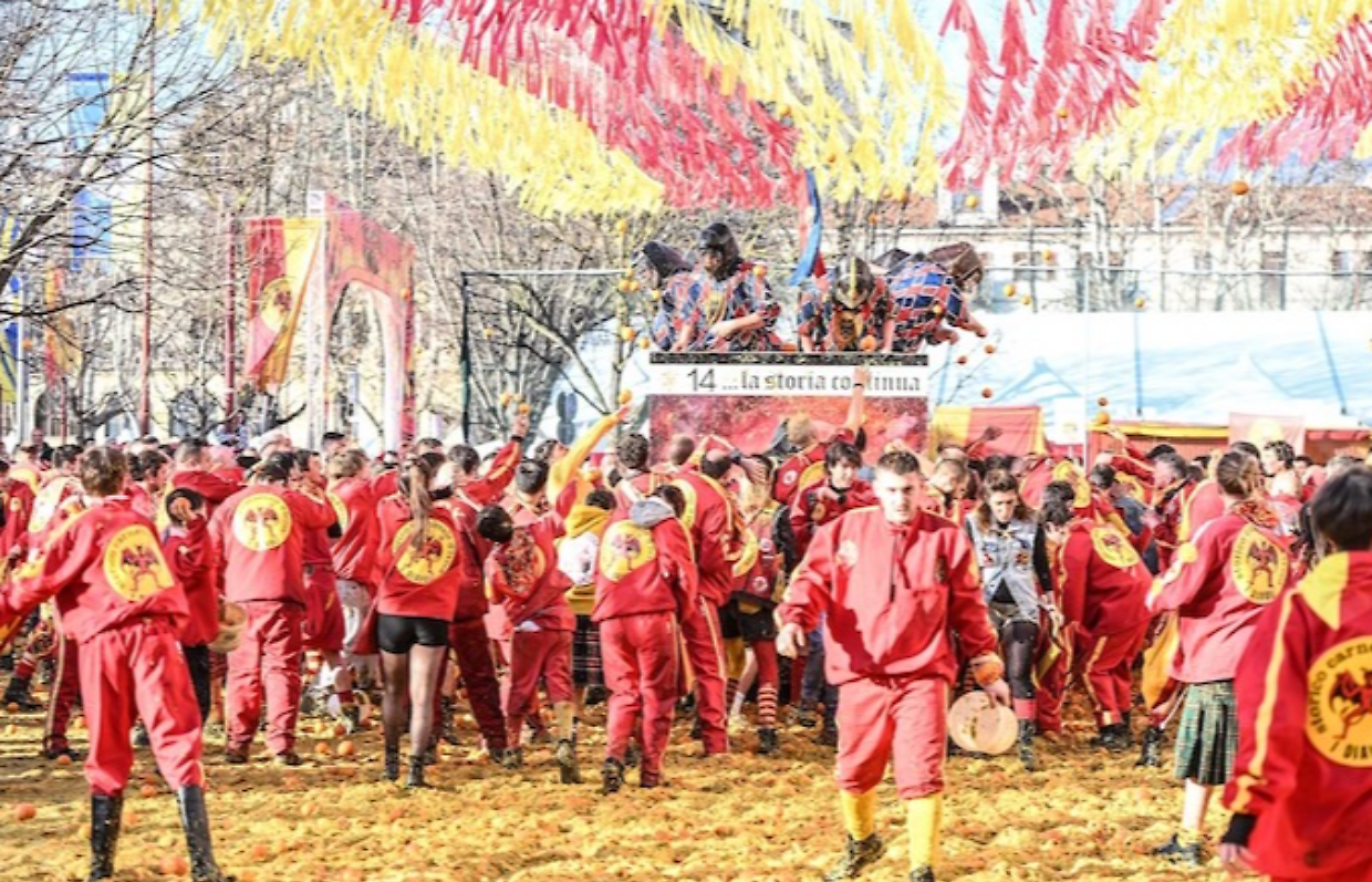 Tra Carnevale e formazione: a Ivrea gli studenti di Infermieristica in prima linea con la Croce Rossa
