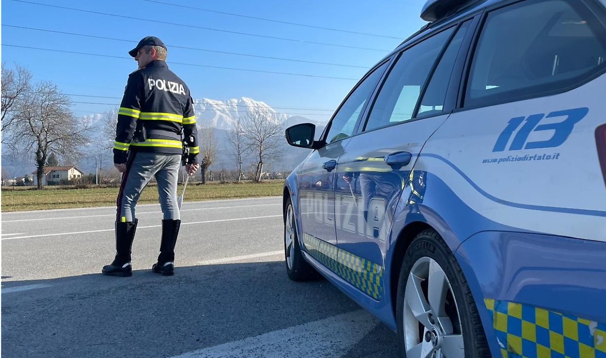 Catena del freddo spezzata: sequestro di alimenti su un autocarro fermato a Mondov&igrave;
