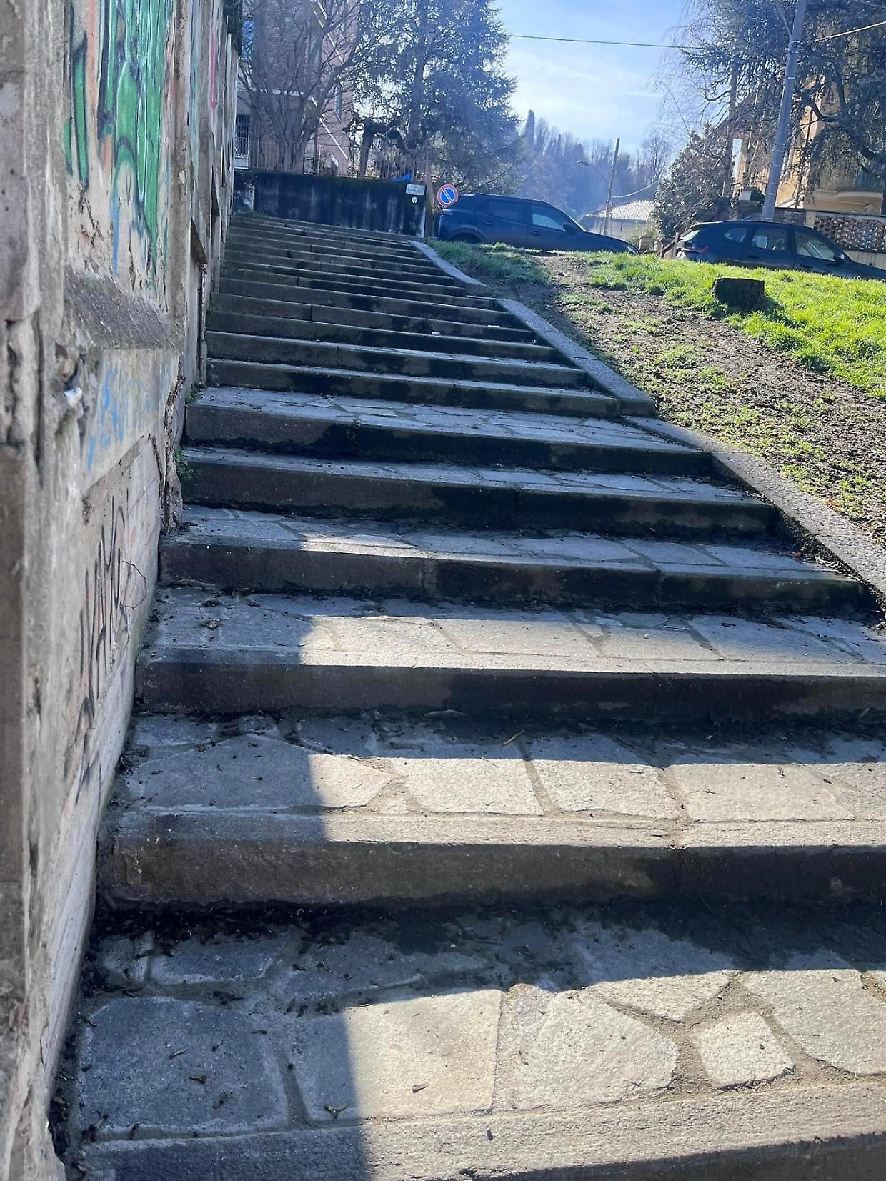 Riaperte le scalinate di via Castiglione