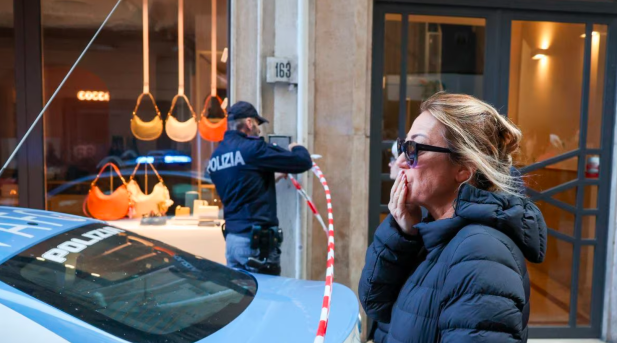 Lara Sansone: chi &egrave; l'attrice di "Un posto al Sole" che custodisce il Teatro Sannazaro