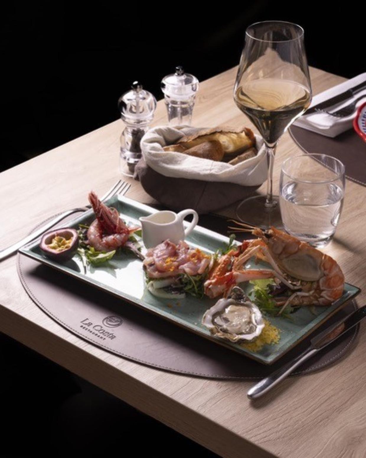 Ristorante La Costa, un angolo di mare sotto i portici di Torino