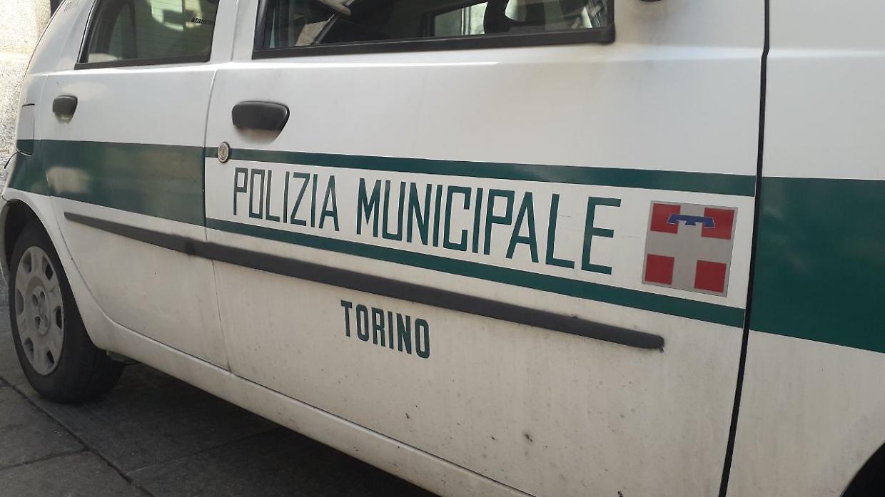Multe da Torino, il Comune di Carignano paga 425 euro per due verbali su mezzi di servizio