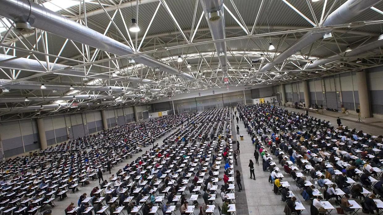 Concorso notarile, un file riservato finisce online: esplode il caso sulle annotazioni ai candidati