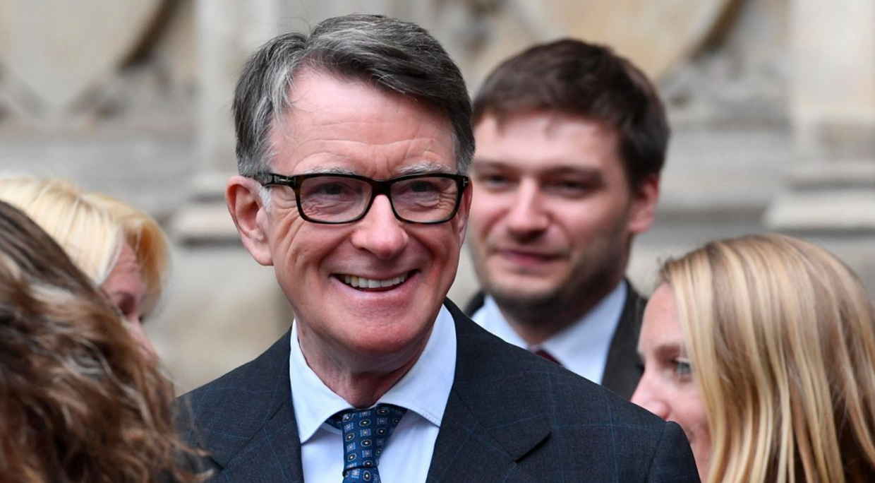 Caso Epstein, arrestato e rilasciato su cauzione l&rsquo;ex ambasciatore Peter Mandelson