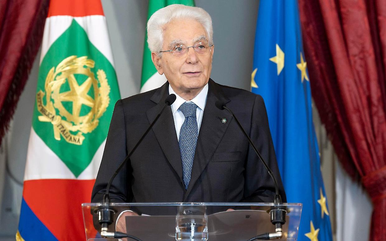 Mattarella firma il Decreto Sicurezza 2026: nuove regole su coltelli, polizia e scudo penale