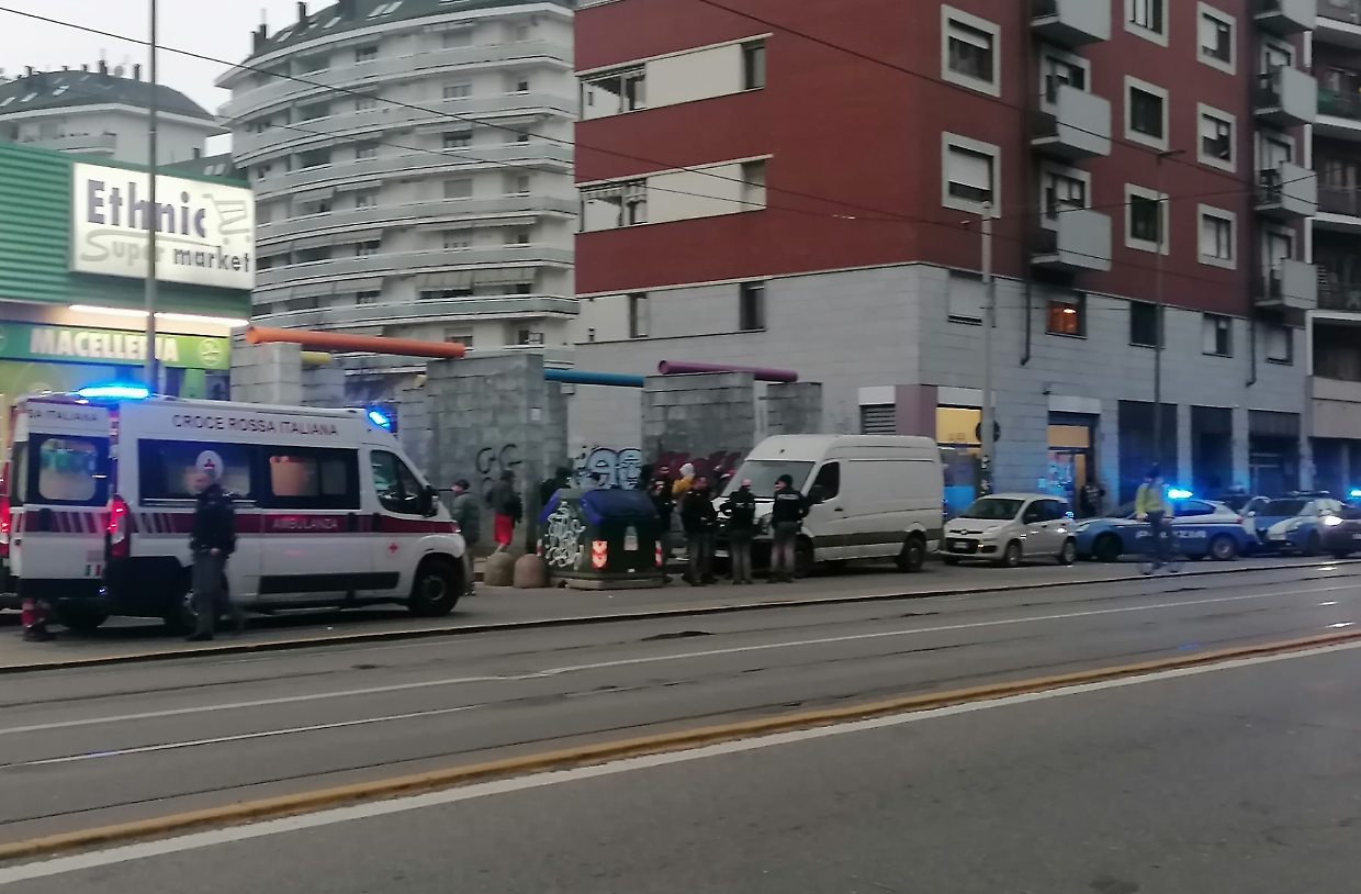 Polizia e Croce rossa ai giardini Madre Teresa