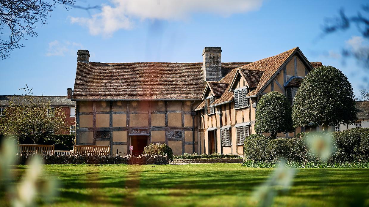 Boom di turisti sulle tracce di Shakespeare Stratford: l'effetto del nuovo fillm "Hamnet"