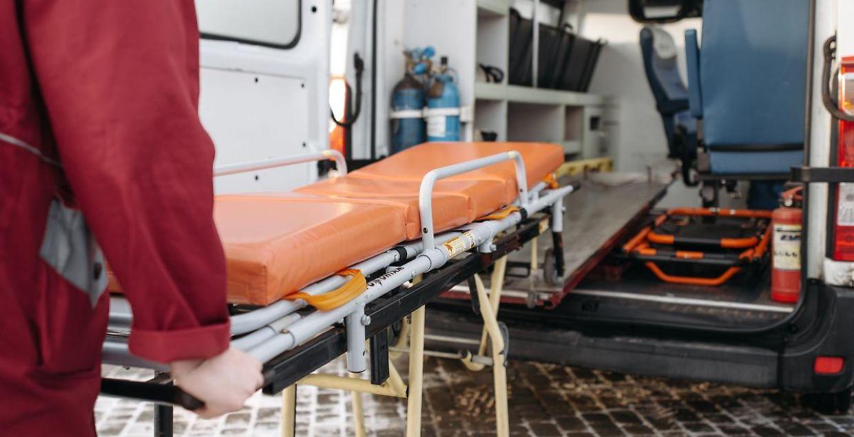 Ambulanza si scontra con un'auto a Luserna San Giovanni: paura all&rsquo;incrocio, due feriti