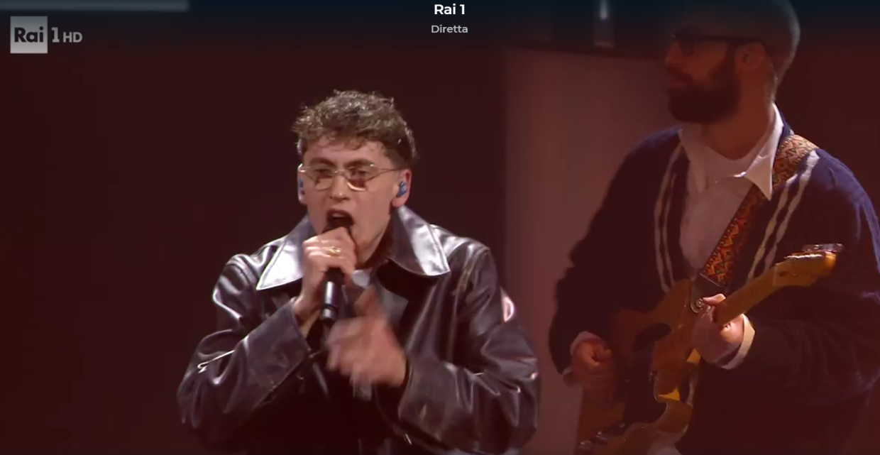 Ecco chi &egrave; l'ospite misterioso della serata