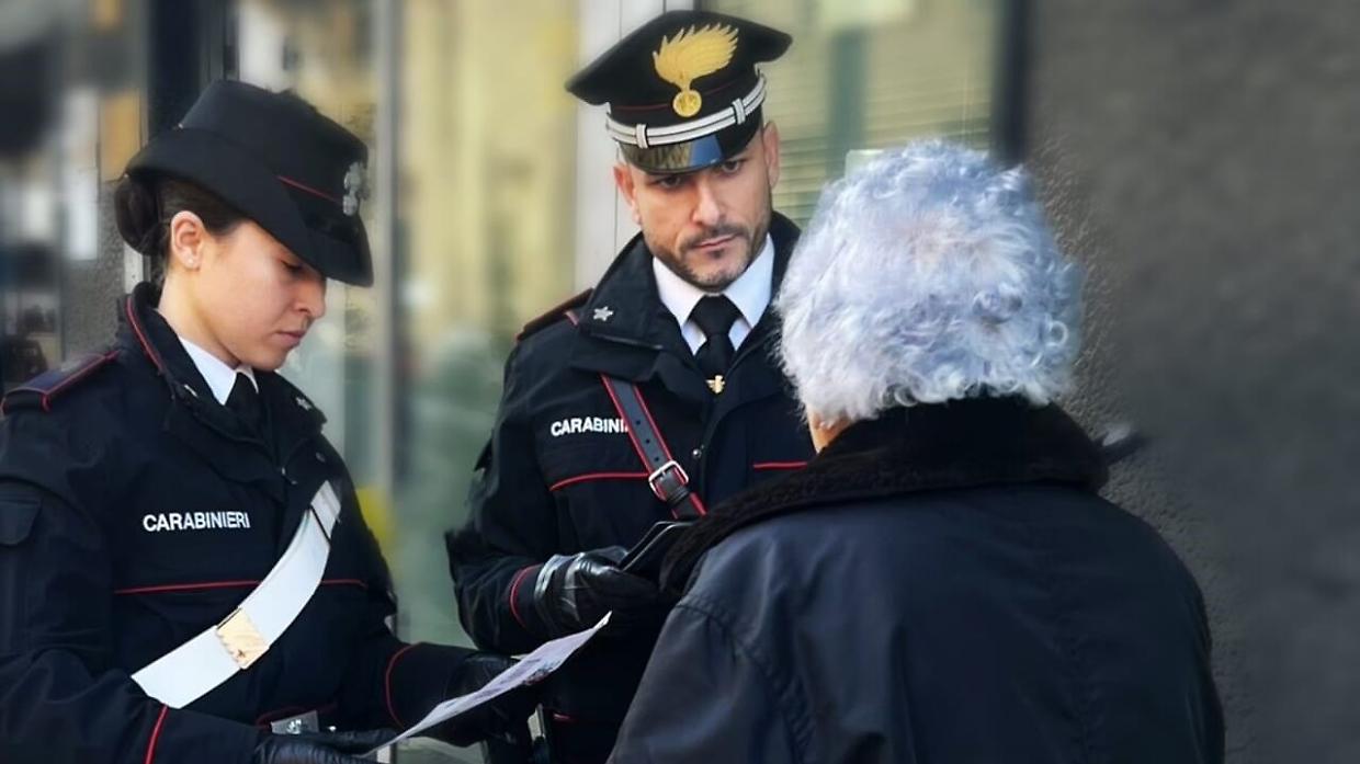 Finto carabiniere di Ivrea tenta truffa a un&rsquo;anziana: arrestati due giovani