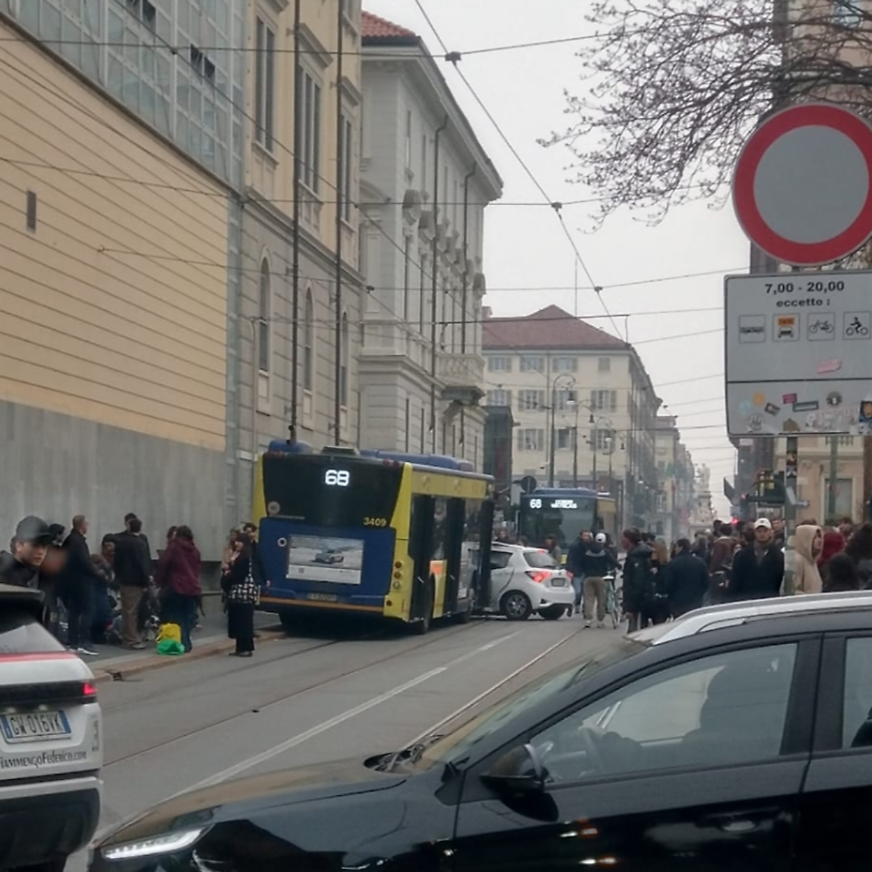 Incidente in via Accademia Albertina