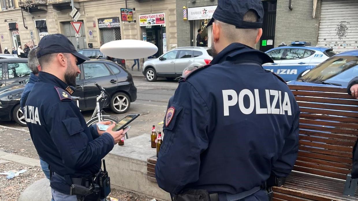 Barriera di Milano, blitz della polizia: arresti e sequestri di droga 