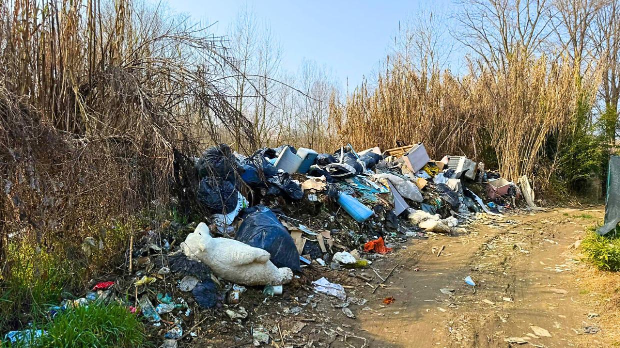Dopo i nomadi, i rifiuti. Maxi discarica sullo Stura: &laquo;I rifiuti possono finire nel torrente&raquo;