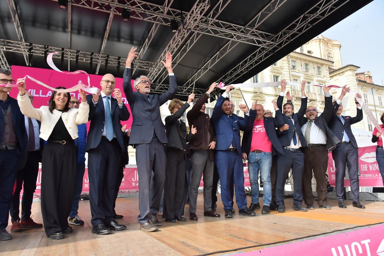 Inaugurata la tre giorni della 13&ordf; Just The Woman I Am, &egrave; nuovo record con 33mila partecipanti