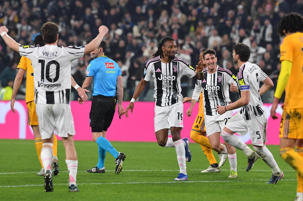 L'esultanza di Thuram durante Juventus-Pisa 4-0