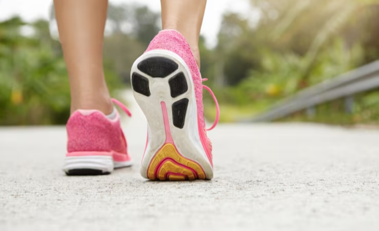 Camminata in Rosa a Cuorgn&egrave;: 200 passi di comunit&agrave; per le donne e il territorio