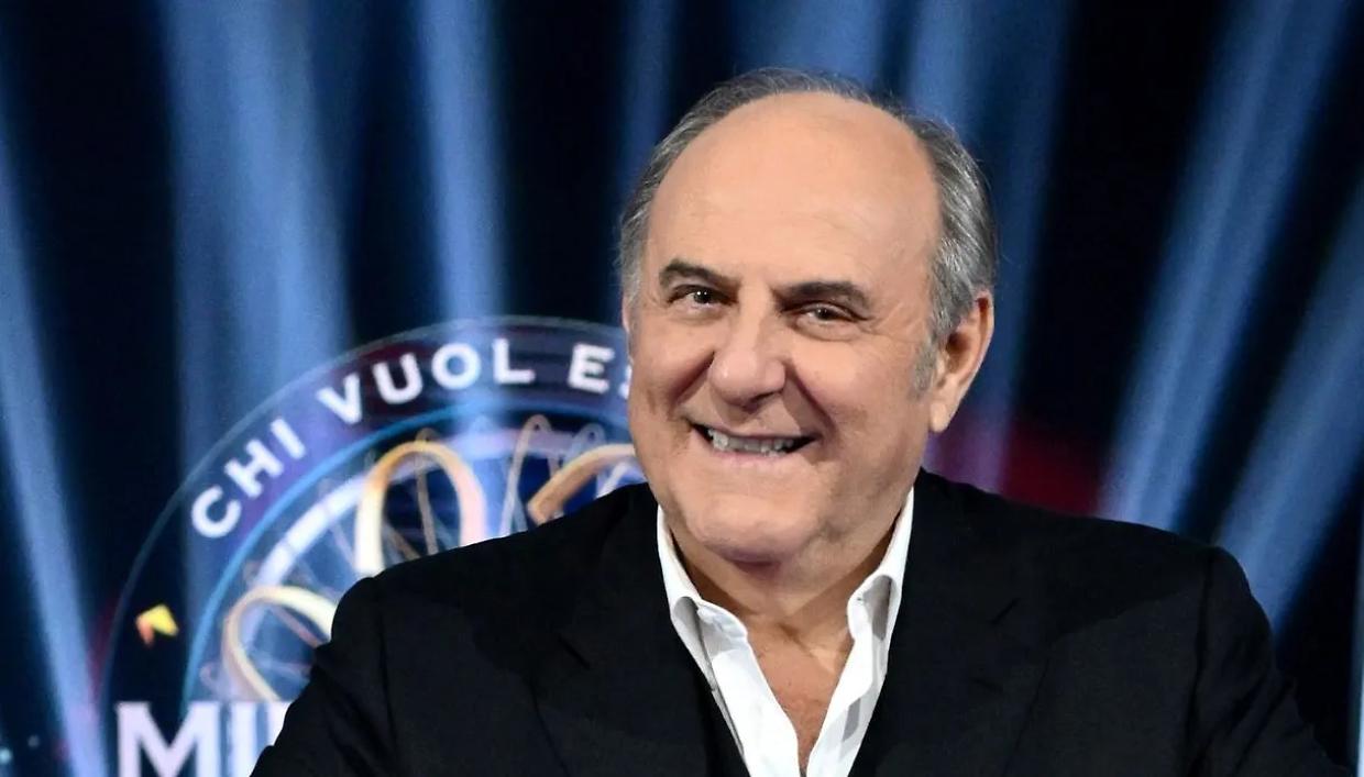 Applausi per il prof. Francesco, il vincitore di "Chi vuol essere milionario"